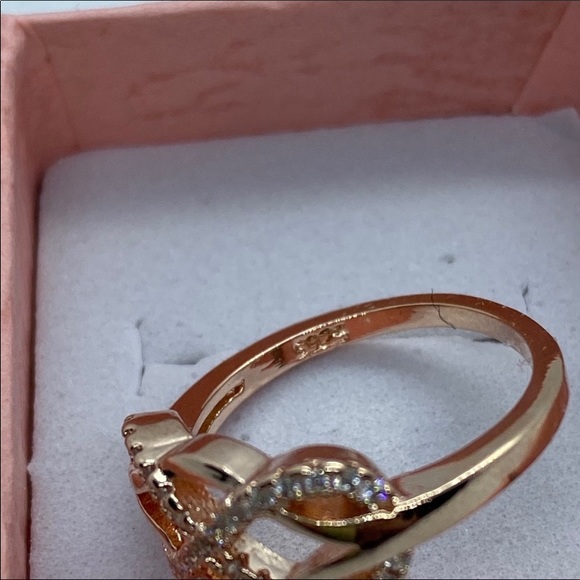 Rose Gold Infinity Ring sz 6.5 - Picture 3 of 4